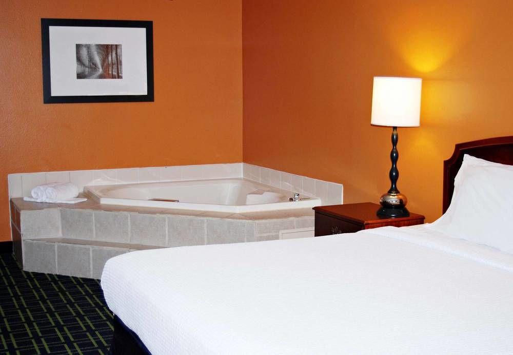 Fairfield Inn Myrtle Beach Broadway At The Beach Екстериор снимка